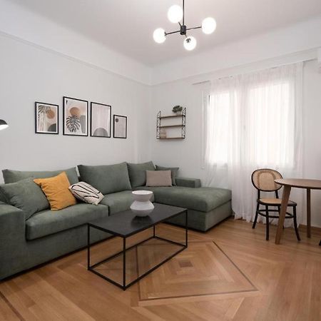 Vibrant Urban Getaway: Modern 1-Bedroom Near Bars, Parks, And Metro Atena Exterior foto