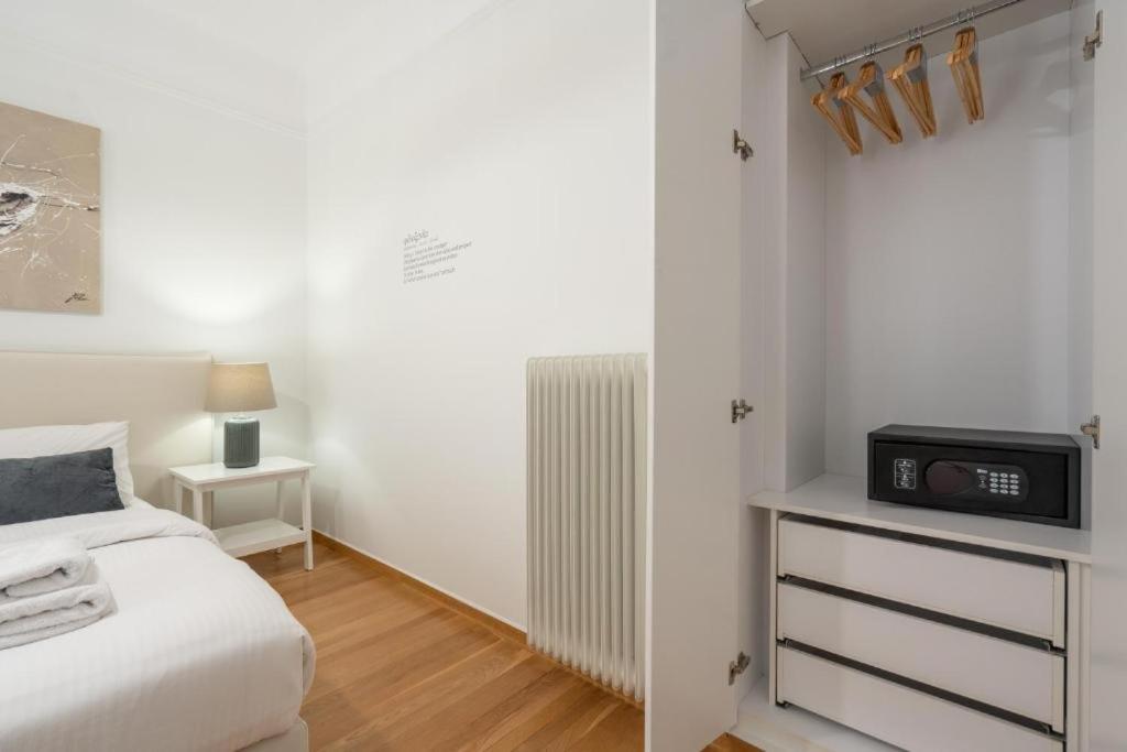 Vibrant Urban Getaway: Modern 1-Bedroom Near Bars, Parks, And Metro Atena Exterior foto